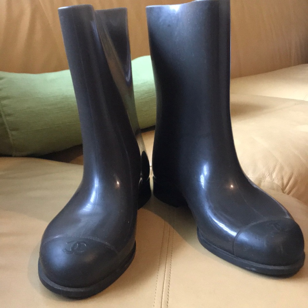 CHANEL RAINBOOTS